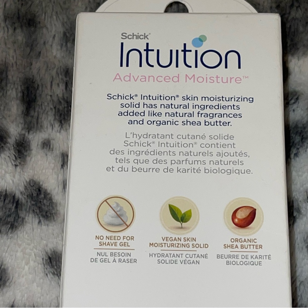 Schick Intuition Razor - Picture 6 of 9